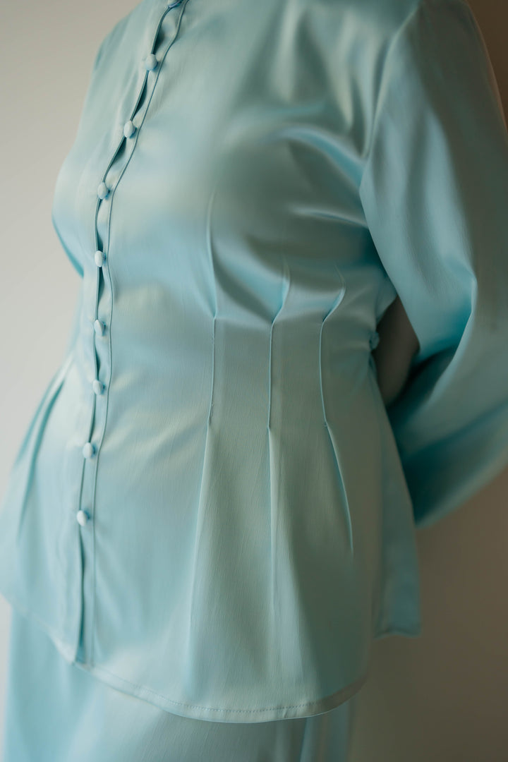 Tharaa blouse